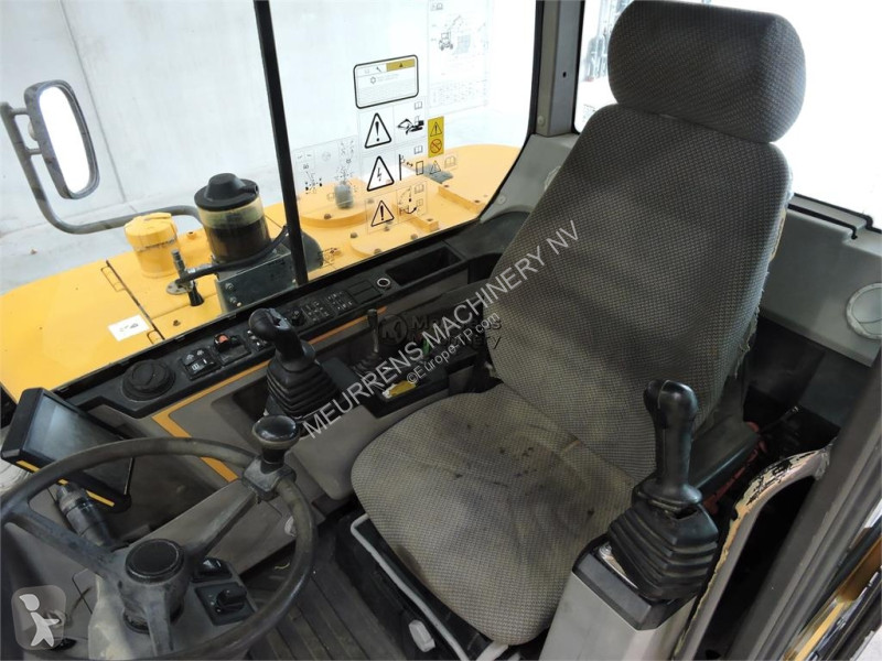 Escavadora Volvo EW60E