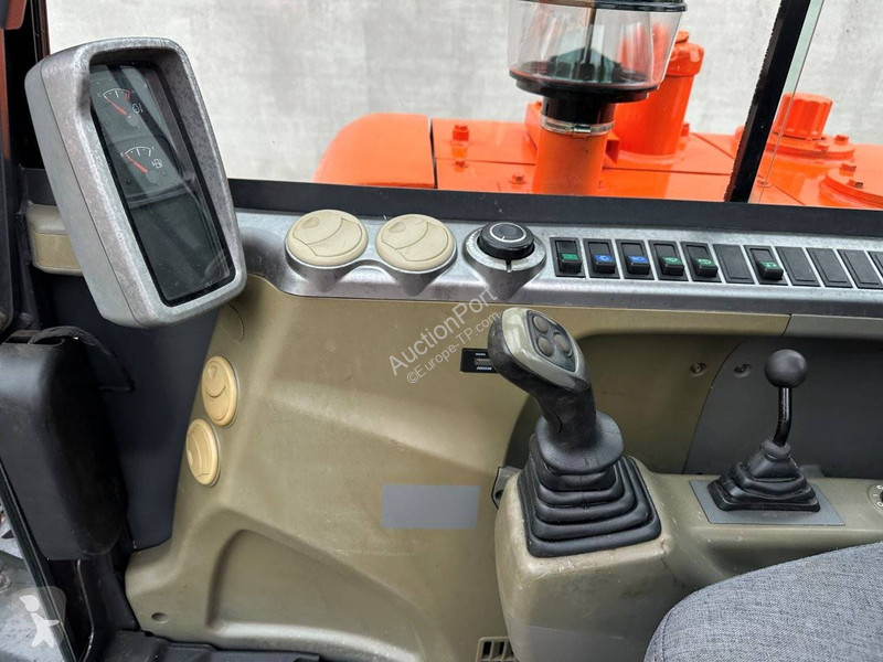 Escavadora Doosan 9C