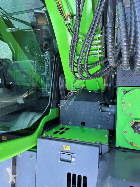 Escavadora Doosan 7