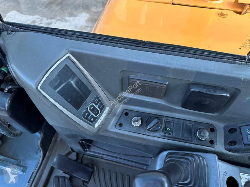 Escavadora Hyundai HX55