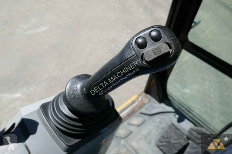 Graafmachine Caterpillar 335F LCR
