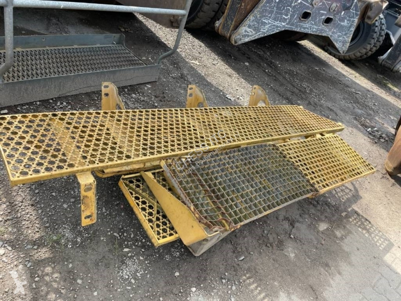 Escavatore Caterpillar UHD -- 31.5 mtr --...