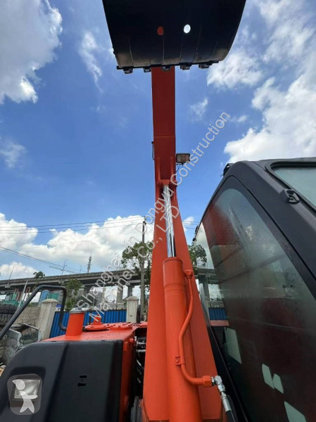 Escavadora Hitachi