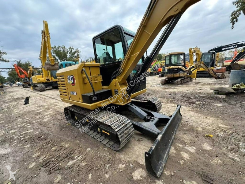 Lopatový nakládač Caterpillar 305.5E