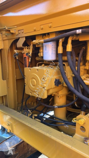 Lopatový nakládač Caterpillar 374 F