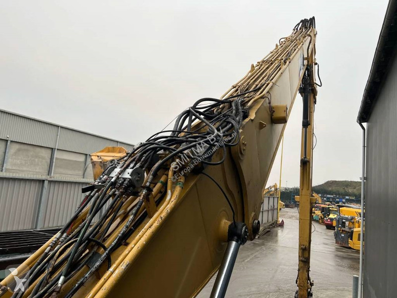 جرافة Caterpillar L UHD - 27m - OilQuick