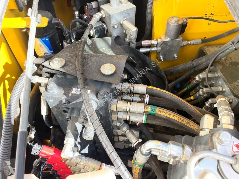 Excavator Komatsu MR-8