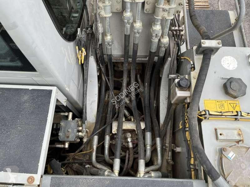 Escavadora Liebherr