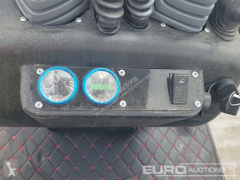 Escavadora JPC HT12