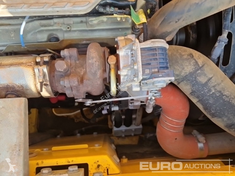 جرافة JCB 220X LC