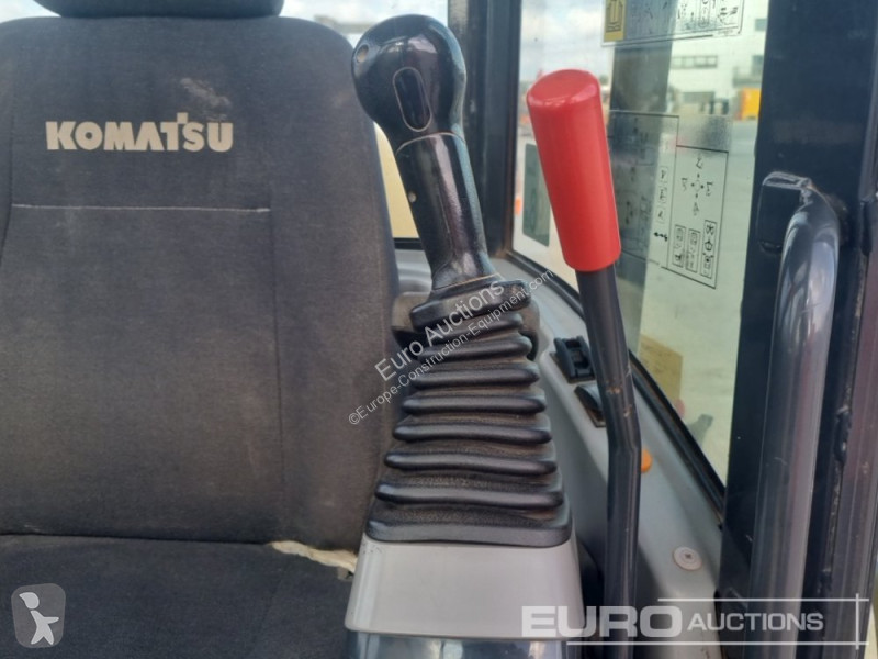 جرافة Komatsu PC80MR-5