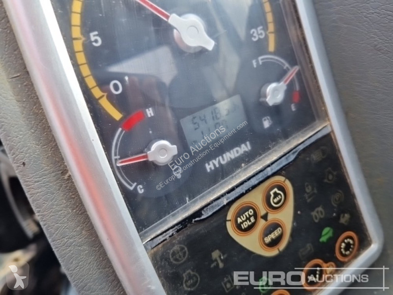 Lopatový nakládač Hyundai R80CR-9