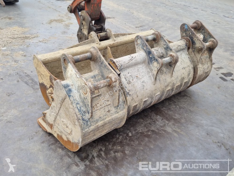 جرافة Kubota U48-4