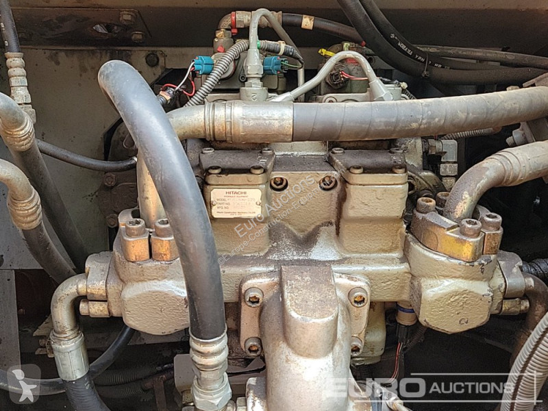 Escavadora Hitachi ZX210LC-3
