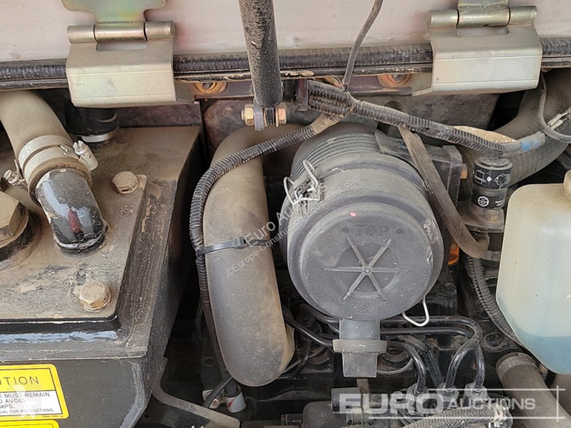 Escavadora Takeuchi TB216