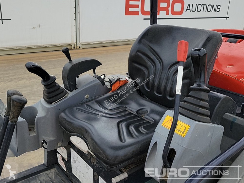 Lopatový nakládač Kubota KX015-4