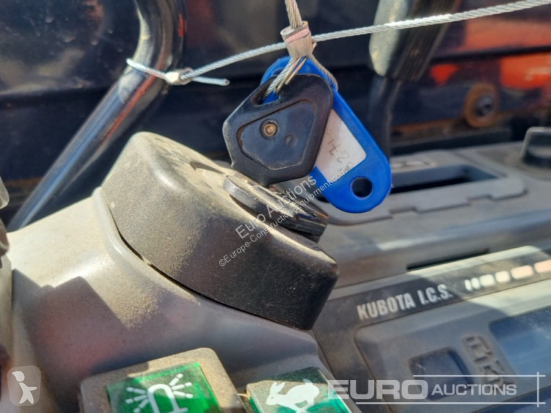 Lopatový nakládač Kubota KX61-3