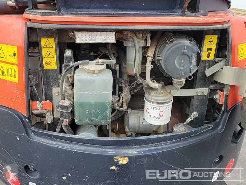 Lopatový nakládač Kubota KX015-4