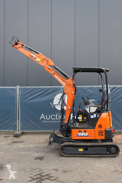 Escavadora Hitachi ZX19U-6 YR