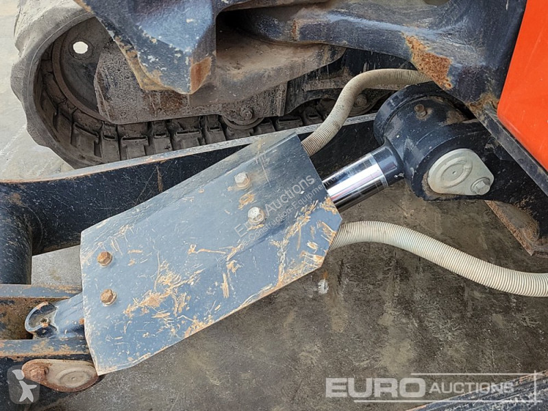 Lopatový nakládač Kubota U50-5