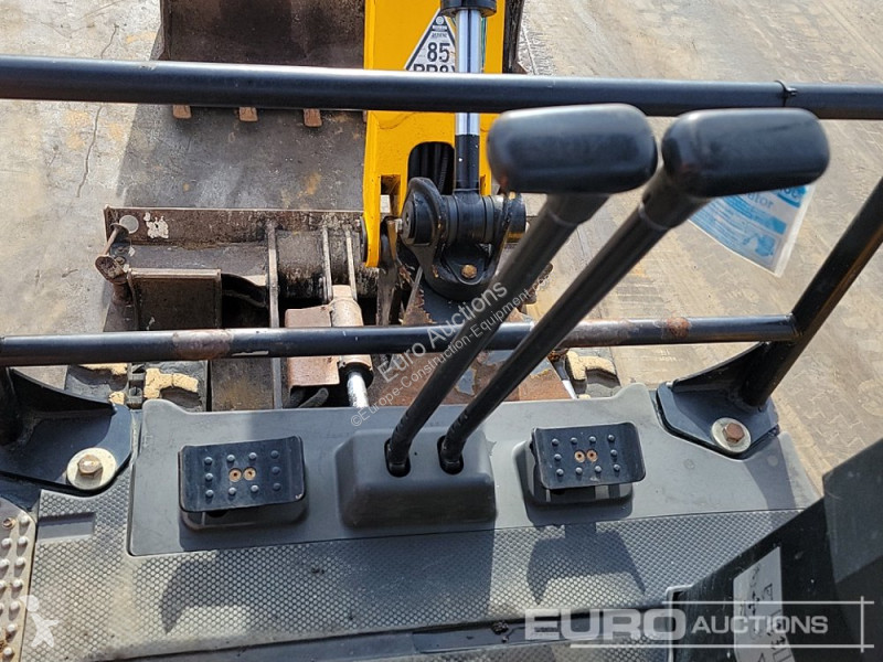 Excavator JCB 16C-1