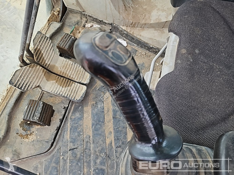 Escavadora Kobelco SK230SRLC-5