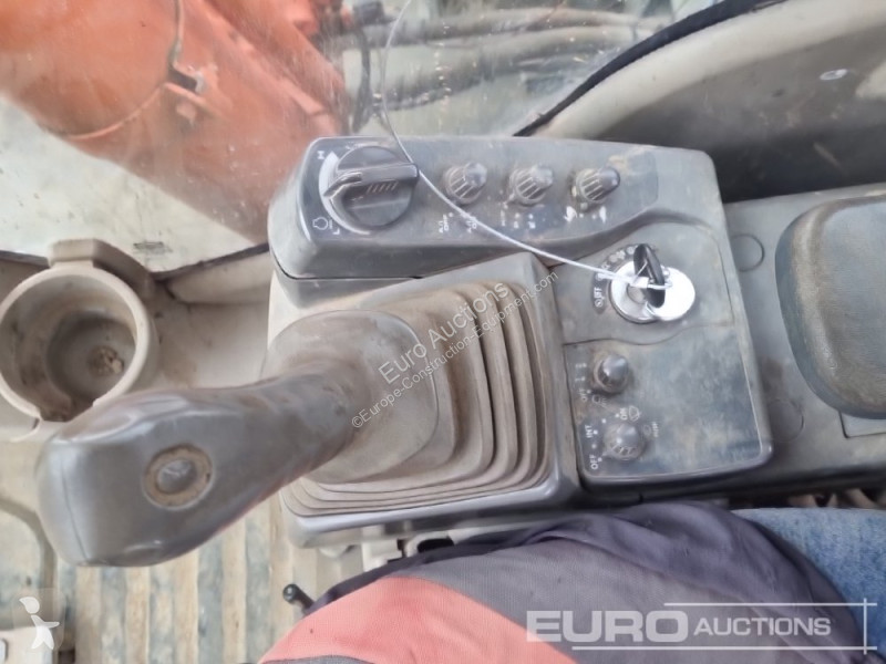 Escavatore Hitachi ZX210LC-3