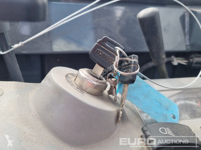Escavadora Kobelco SK17SR-3E