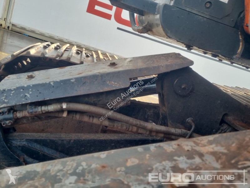 Escavatore Hitachi ZX135U5-3