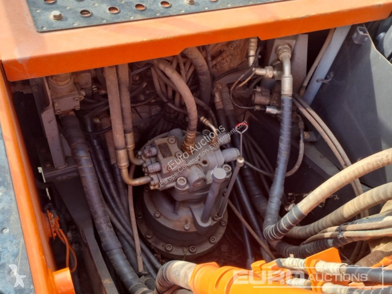 Escavadora Hitachi -6