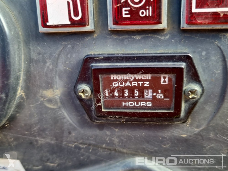 Lopatový nakládač Kubota K008-3