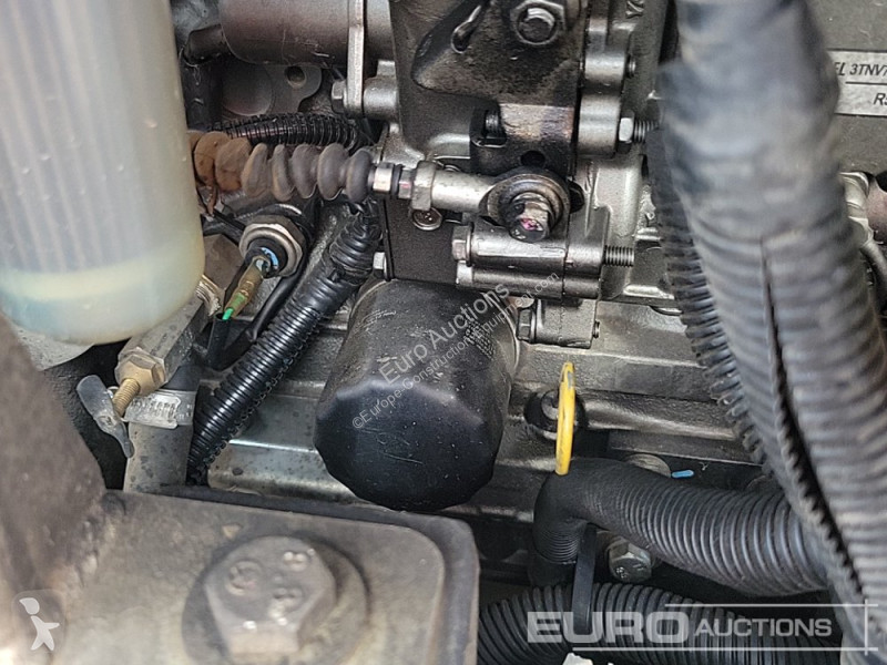 Lopatový nakládač Hitachi ZX26U-6 CR