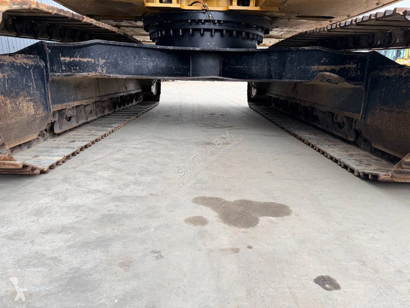 جرافة Caterpillar 320E