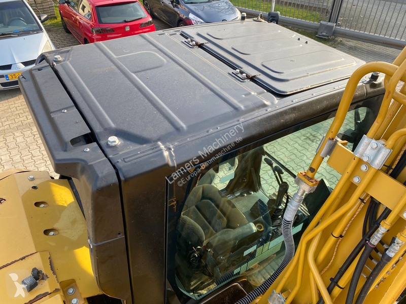 Escavatore Caterpillar GC .