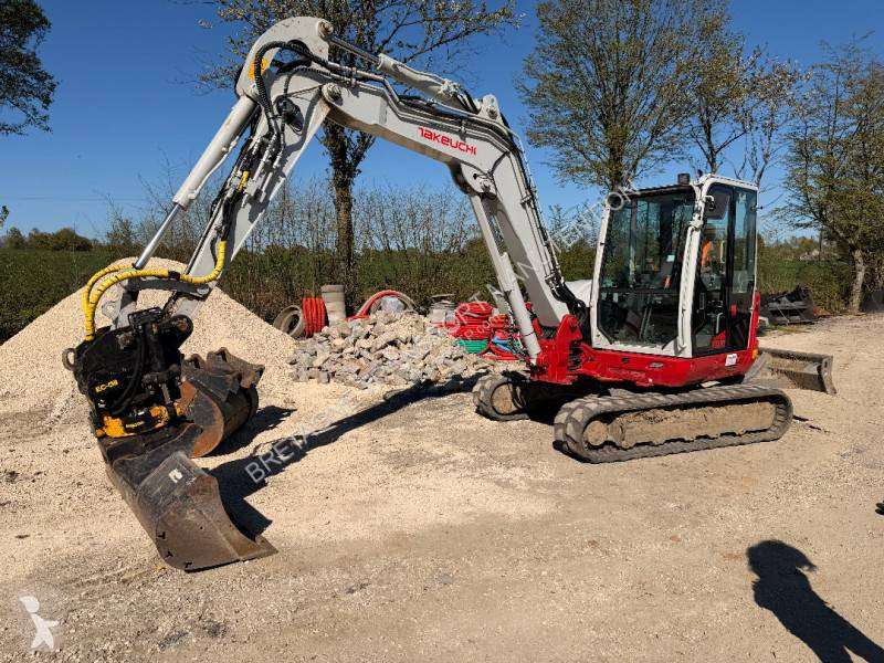 Rýpadlo Takeuchi TB370