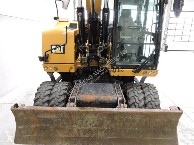 جرافة Caterpillar F