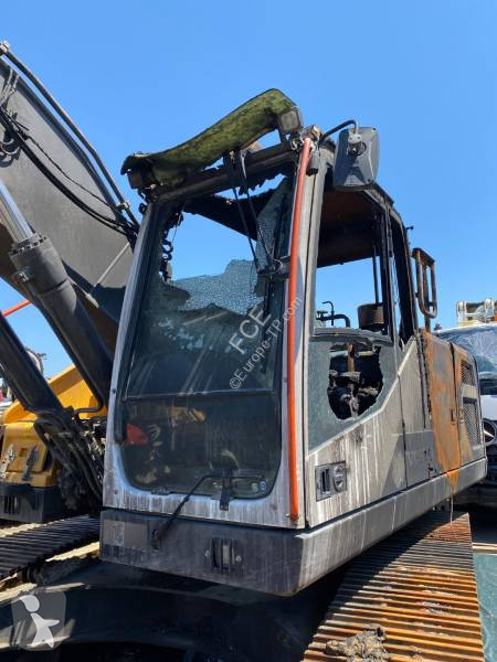 Rýpadlo Volvo EC 220 EL /Certificat CE endommagée