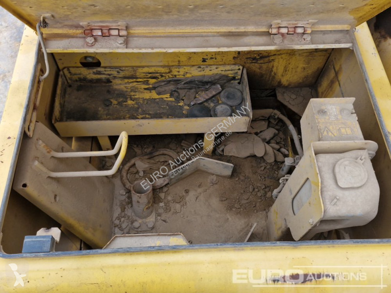 Rýpadlo Komatsu 10