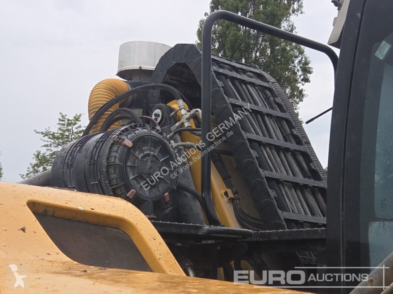 Graafmachine Caterpillar MH3024