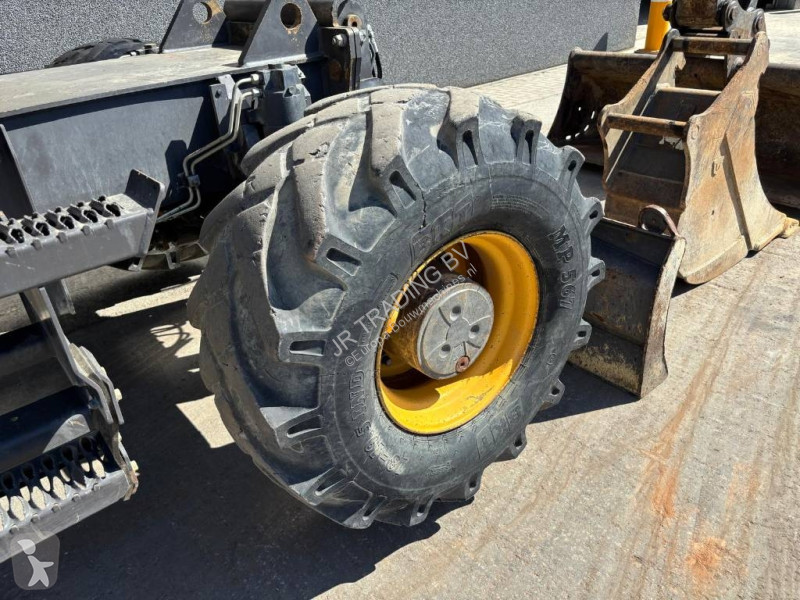 جرافة Volvo (Two Buckets)
