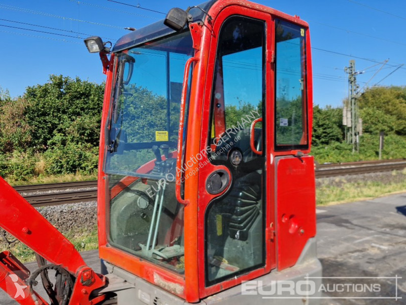 جرافة Volvo ECR25D