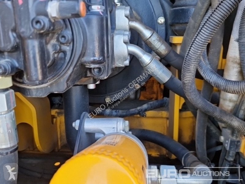جرافة JCB