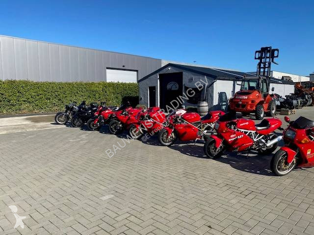 Lopatový nakládač Yamaha V-Max