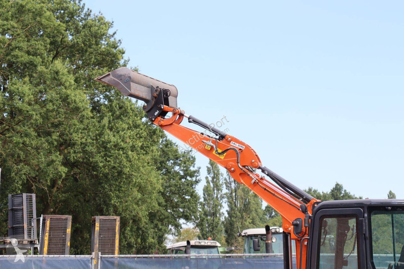 Rýpadlo Hitachi ZX26U-6 CLR