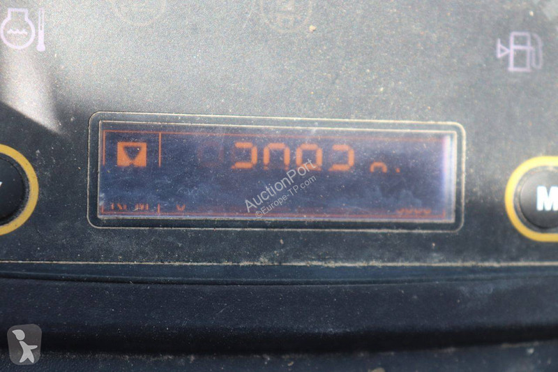 جرافة Hyundai R18-9AK