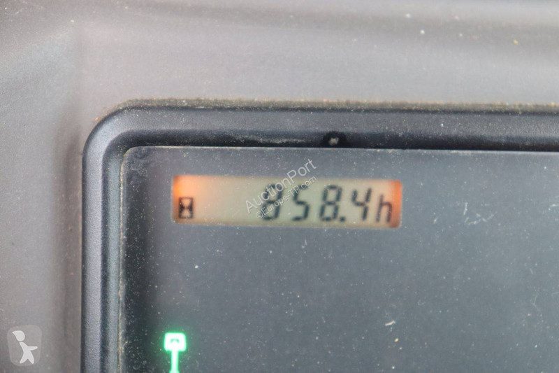 جرافة Volvo ECR25D