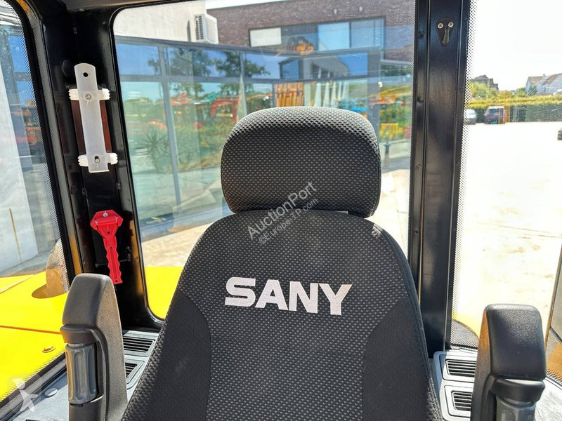 جرافة Sany