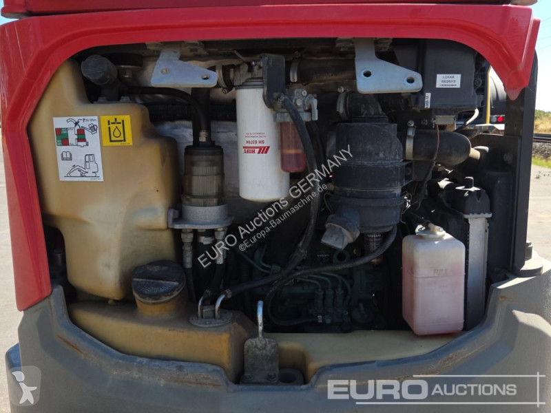 جرافة Volvo ECR25D