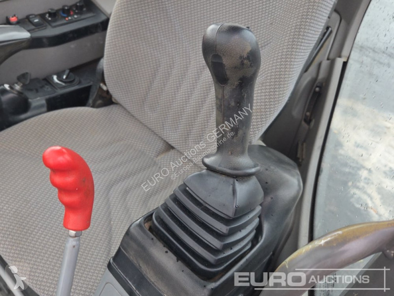 جرافة Volvo