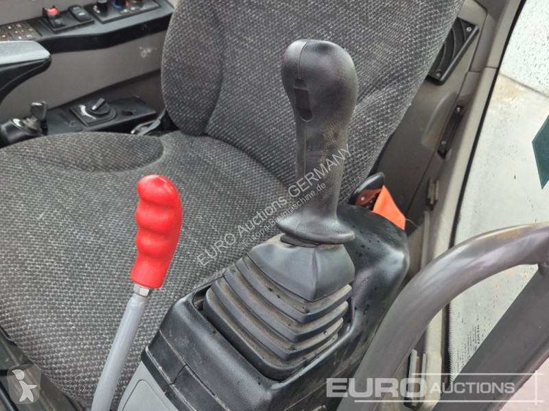 جرافة Volvo